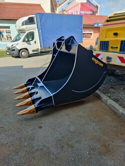 Engcon svahov&aacute; a těžebn&iacute; lž&iacute;ce