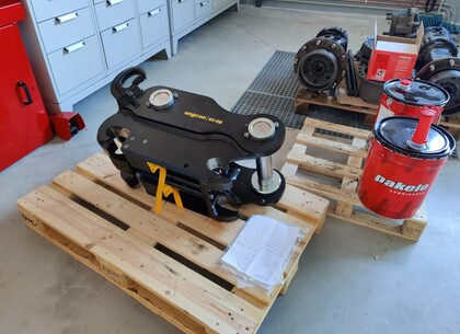 Engcon tiltrotátory na montáž 2