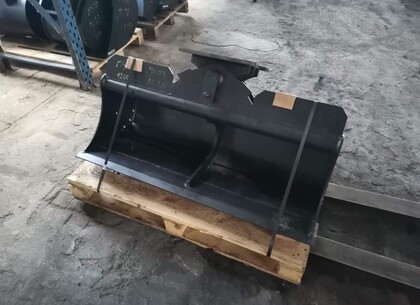 Engcon tiltrotátory na montáž 5