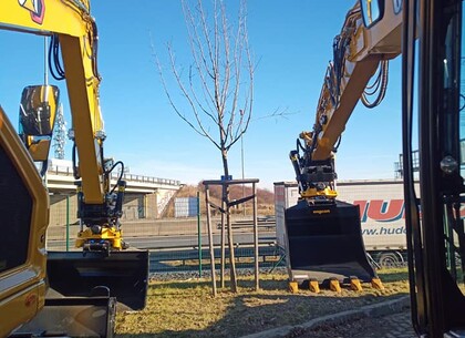 Montáž naklápěcí hlavy Engcon 4