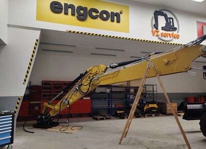 Montáž naklápěcí hlavy na tiltrotátor Engcon EC219 3
