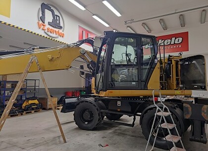 Montáž naklápěcí hlavy na tiltrotátor Engcon EC219 4